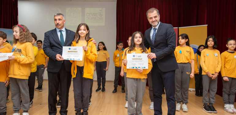 Çevre okuryazarı gençler ödüllendirildi