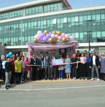ULUSAL KANSER HAFTASI'NDA İKİ OTOBÜS DURAĞINA 'KETEM' İSMİ VERİLDİ