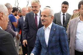 İZNİK ÇEVRE YOLU BAKAN URALOĞLU'NUN KATILIMIYLA HİZMETE AÇILDI BAKAN URALOĞLU: "ÇEVRE YOLUMUZ İLE ZAMANDAN 241 MİLYON LİRA, AKARYAKITTAN 6 MİLYON LİRA OLMAK ÜZERE YILLIK TOPLAM 247 MİLYON LİRA TASARRUF EDECEĞİZ" "ÇEVREYE ZARAR VEREN ARAÇLARIN KARBON EMİSYONUNU DA 410 TON AZALTARAK DOĞANIN KORUNMASINA KATKI SAĞLAYACAĞIZ"