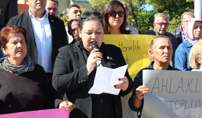CHP’DEN KADINA ŞİDDETE HAYIR!