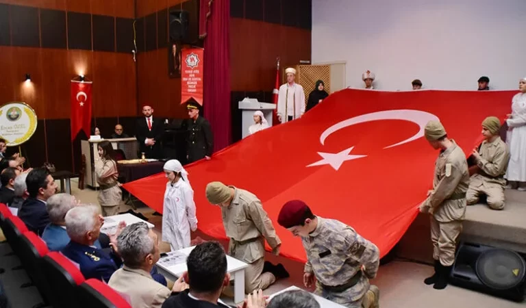 Yenişehirliler İstiklal Marşı’nı yaşadı