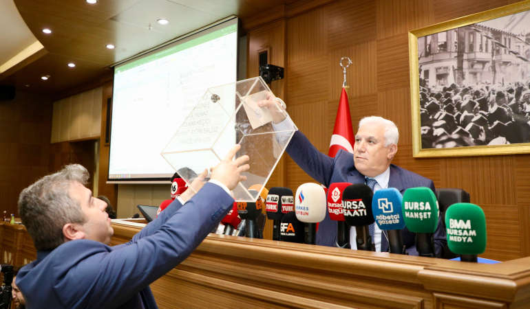 Bursa Büyükşehir Meclisi’nde komisyon seçimleri yapıldı