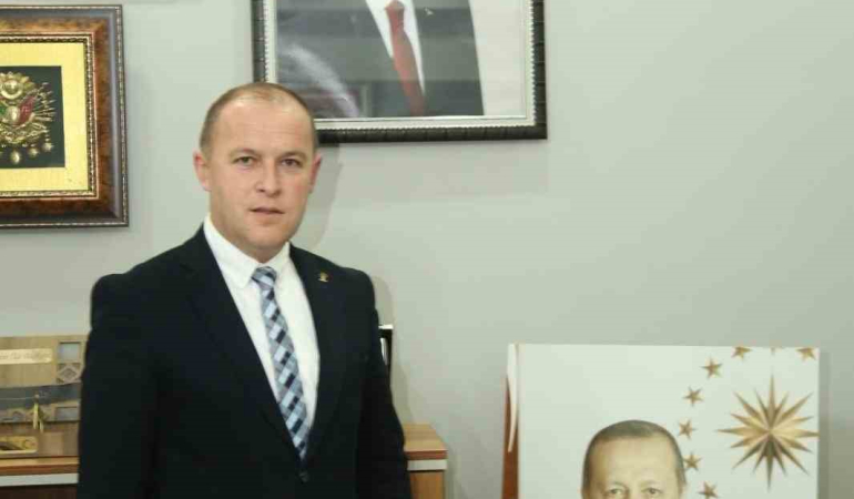 Yenişehir’de Kapalı Spor Salonu’nun parkeleri yenileniyor