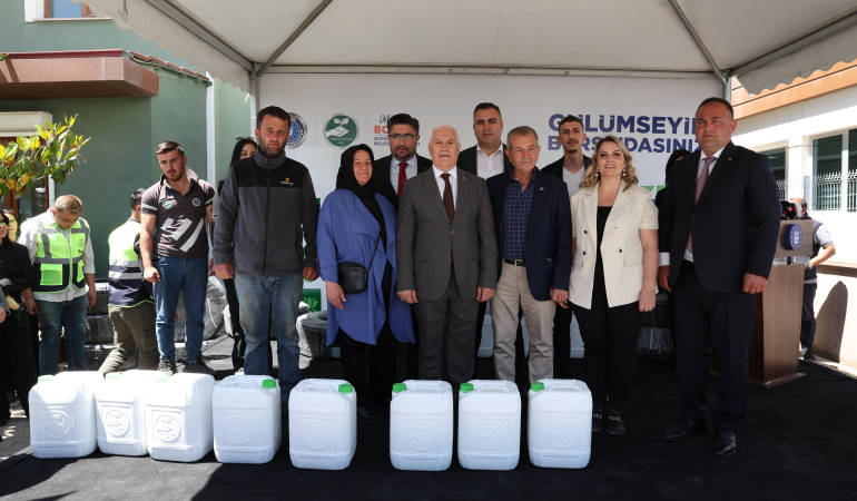 Büyükşehir’den Dünya Çiftçiler Günü’nde üreticilere destek