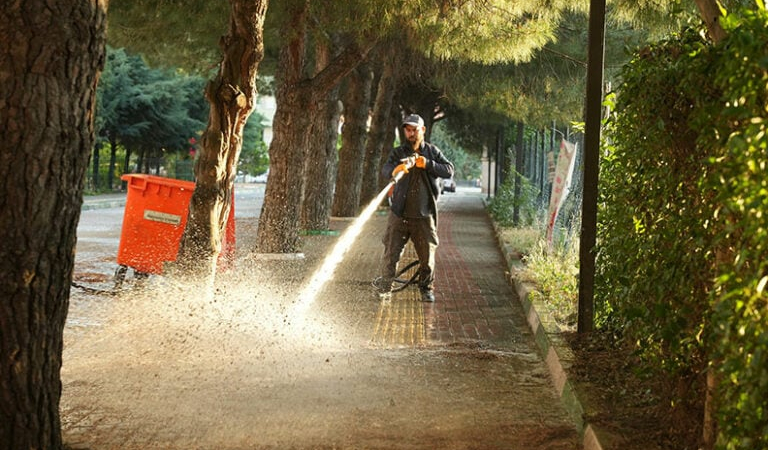 Yenişehir’de bayram temizliği