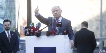 AK PARTİ GENEL BAŞKAN VEKİLİ ALA: "EMİN ADIMLARLA 'TERÖRSÜZ TÜRKİYE' HEDEFİNE DOĞRU ÖNGÖRDÜĞÜMÜZ ŞEKİLDE YÜRÜYORUZ" "TERÖRSÜZ TÜRKİYE HEDEFİ GERÇEKLEŞTİRİLECEK, TÜRKİYE AYAĞINDAKİ PRANGALARDAN KURTULACAK" AK PARTİ BURSA TEŞKİLATI BAYRAMLAŞTI