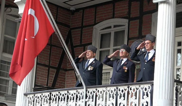 Bursa’da kurtuluşun 103. yılı coşkusu