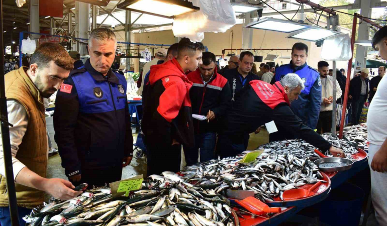 Yenişehir’de balık pazarı’na sıkı denetim
