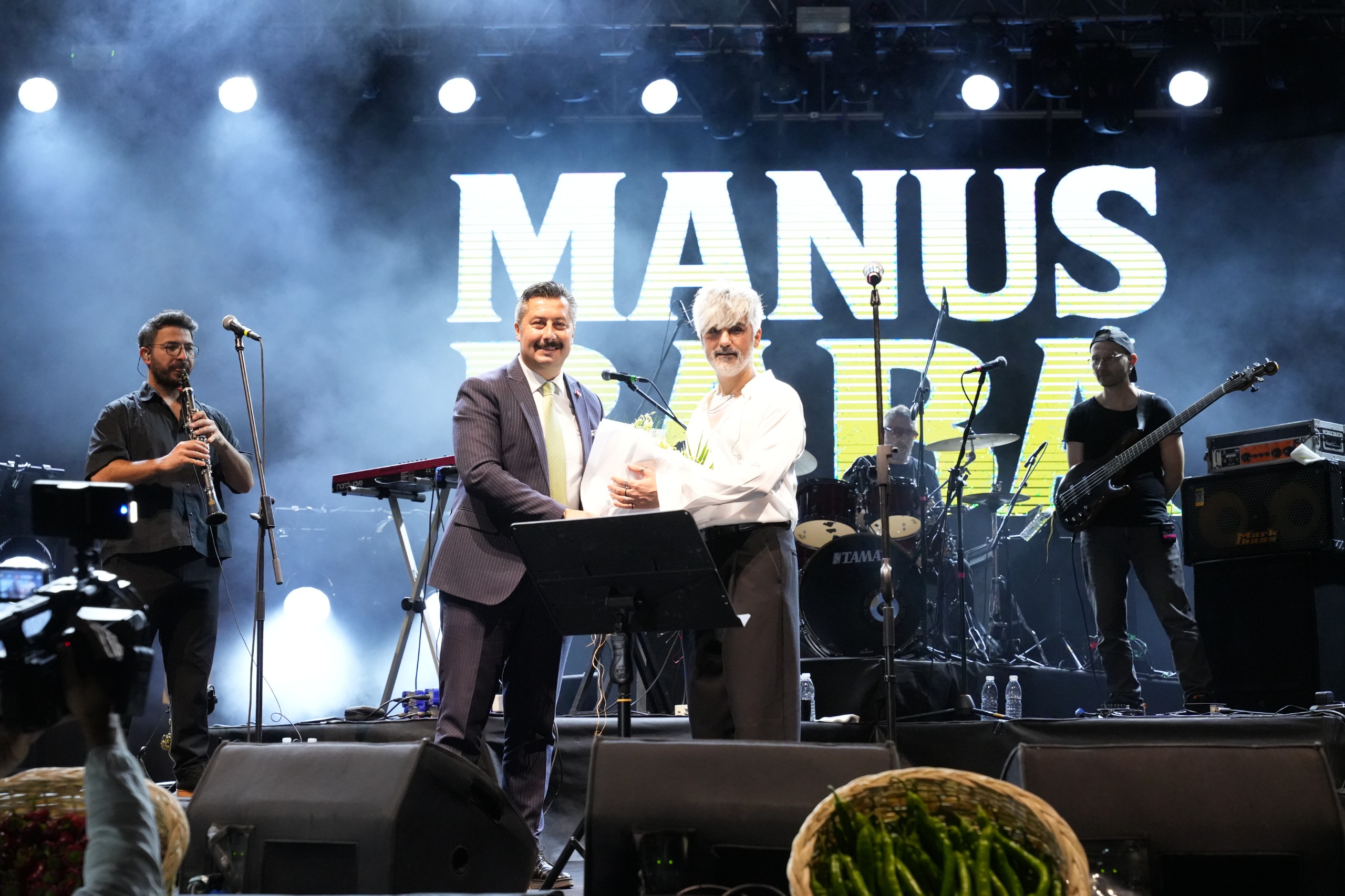 MANUŞ KONSER (1)