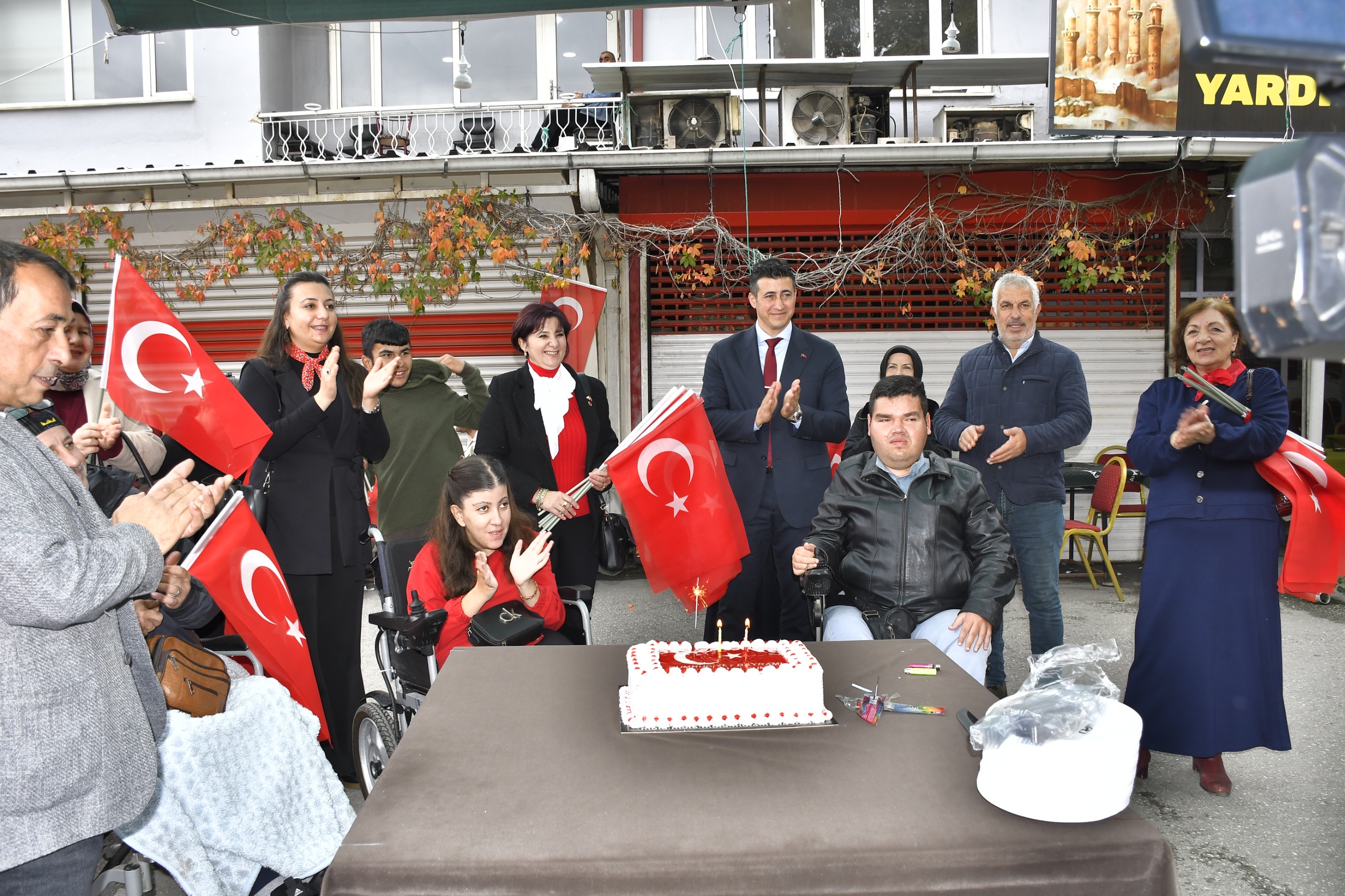 ÖZEL (2)