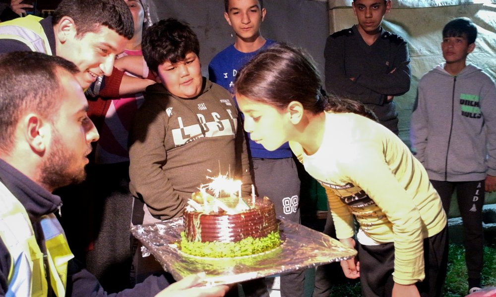 1000x600-bpwq-cadirda-dogum-gunu